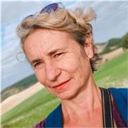 Enseignante et directrice d'école pendant 20 ans, donne cours de soutien scolaire jusqu'à la 3ème + cours d'espagnol.