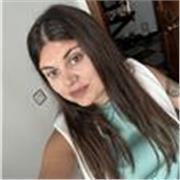 Creativa, empática, paciente, flexible, curiosa, cercana, vocacional, motivadora. Primaria y eso.  