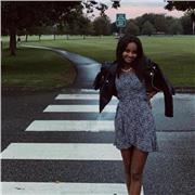 Encanta de dar clases a todo tipo de personas, mayores, pequeños, nunca es tarde para aprender y estoy segura de que te ayudaré a motivarte a que aprendas English. Dame una oportunidad