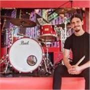 Diplomato CPM Music Institute offre lezioni individuali di batteria a Milano, sia in presenza che online