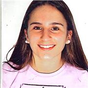 Soy una chica paciente y aplicada. Ofrezco clases de refuerzo hasta la ESO en diversas materias, adaptadas a cada alumno.