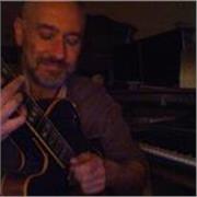 A volte la chitarra è lo strumento più semplice da imparare male.