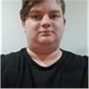 Soy una persona muy alegre sociable, estudiado primaria y tengo formación profesional en informática equivalente a la eso. 