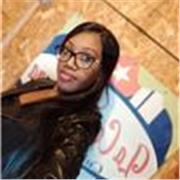 La materia que enseño principalmente es el español. Soy Cubana master en Educación vivo en Venturina Terme . Livorno