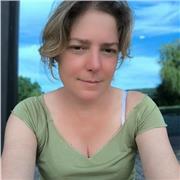 Esperienza aiuto compiti elementari e medie per materie letterarie (no matematica, geometria, algebra, disegno tecnico)