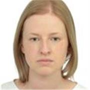 Filolog angielski uczy dzieci angielskiego