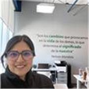 Maestra de Inglés enfocada en preparación para certificaciones