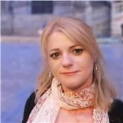 I am an experienced structural biologist (doctorate level) and I offer private lessons tailored on your needs and level.