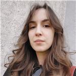 Offro lezioni di disegno tradizionale e digitale, scultura e graphic design adatte ad adolescenti ed adulti.