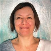 Directrice & Educatrice Montessori AMI spécialisée en TSA HP et TDA, Détentrice d'un TEFL enseignant en anglais.