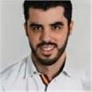Graduado en Ingeniería Civil y con el Máster de Profesorado en Educación Secundaria, Bachillerato y Formación Profesional