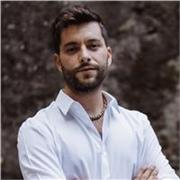 Offro lezioni di storia per studenti di medie e superiori e italiano per stranieri di qualunque livello