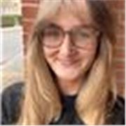 Hello, I am a University student looking to help teach languages. I speak English fluently and Spanish.