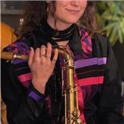 Chanteur, musicien, professeur, songwriter... sax, piano, voix, guitare.