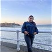 Soy una persona muy paciente y me relaciono muy bien con los niños. Me encanta poder ayudarles.