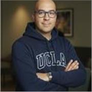 “Profesor de Inteligencia Artificial práctica para estudiantes que quieren ventaja competitiva en la universidad”