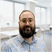 Doy clases de español a adultos extranjeros desde hace 8 años