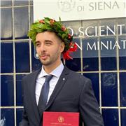 Dottore in Farmacia e Farmacia Industriale,laureato nel 2023 a Siena