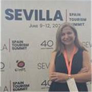 Licenciada en Filología Inglesa con título CAP y con 3 años de experiencia como docente en Grado y Master.