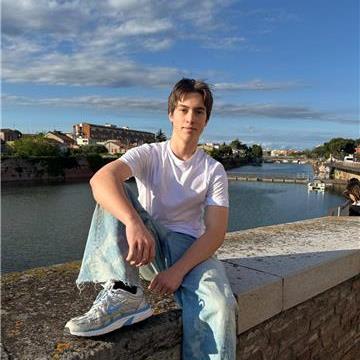 Maksim
