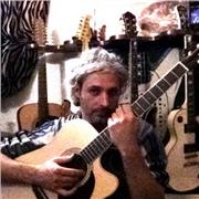 Lezioni private e di gruppo per chitarra, pianoforte, ukulele, armonica