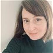 Mathe-Tutor, insbesondere für Grundschulkinder. Ich habe einen Studienabschluss in Mathematik-Didaktik. 