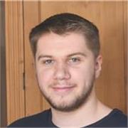 Étudiant certifié C1 en anglais grâce à une certification Cambridge, donne des cours en ligne pour aider à mieux parler anglais.