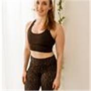 Personal trainer & yoga teacher offering 1:1 sessions