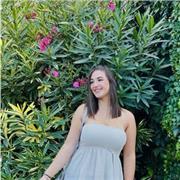 Estudiante de la carrera de Filología Hispánica, con estudios de ESO y Bachillerato. Tengo matricula de honor y entusiasmo.