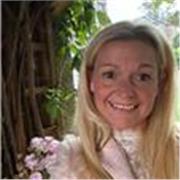 I am a fluent English speaker, based out of Edinburgh Scotland