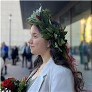 Tauche in die Welt der deutschen Sprache mit Elisa in Wien oder Online