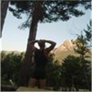 MUÉVETE DIFERENTE, SIÉNTETE MEJOR Cuerpo consciente • Fuerza funcional • Respiración y gestión emocional