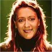 Docente con grado de doctora en Artes metodología de investigación