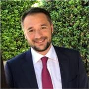 Avvocato con esperienza in Diritto Penale e Diritto Bancario