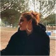 Profesora graduada en educación infantil con inglés C1 certificado y dominancia con el italiano