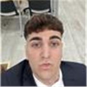 Soy un chico al que siempre le ha gustado enseñar a los demás a mi medida, mi idea es reforzar a aquellos chicos/as que lo necesiten, tanto de primaria como cursando la ESO. 