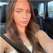 Soy estudiante del grado de Ciencias Ambientales, doy clases de biología, geología, sociales y lenguas catalana y castellana