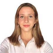 Profesora de español nativa ofrece clases basadas en la conversación y diálogo con estudiantes extranjeros en Madrid