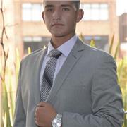 Soy un profesor de economía con una sólida formación teórica y práctica, orientado al análisis riguroso de los fenómenos económico