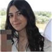 Salve, sono Chiara, una ragazza di 21 anni attualmente studentessa di Economia all'Università di Cagliari. O