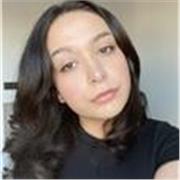 Estudiante universitaria a cual le encanta el inglés y está en busca de poder enseñarlo.