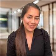Profesora de matemáticas que imparte clases particulares a niño de todas las edades