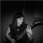 I’m 17 years old and have been playing guitar since is was 11, I’m looking for some students to teach online one on one