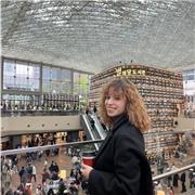 Laureata in Lingue e Culture Orientali offre lezioni di Coreano