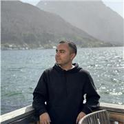 Soy profesor de idiomas con doce años de experiencia (inglés , francés y español)