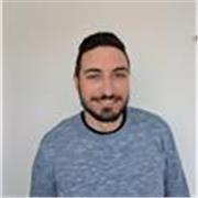 Graduado en informática, actor y cómico. Busco dar clases de informática de la forma más amena posible.