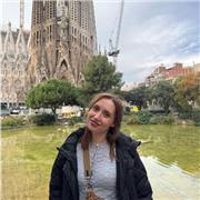 Besoin d’aide pour les devoirs ou les révisions ? Jeune étudiante dynamique propose soutien scolaire collège