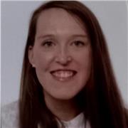 Maestra de educación primaria,trabajé en educación para la Xunta imparte clases de refuerzo de primaria en verano en Lugo y alrededores