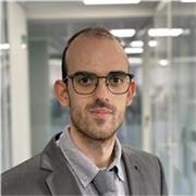 Profesor de informática con 1 año de experiencia ofrece clases particulares para niños y adultos en Sevilla
