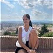 Profesora de programación imparte clases de Unity y C